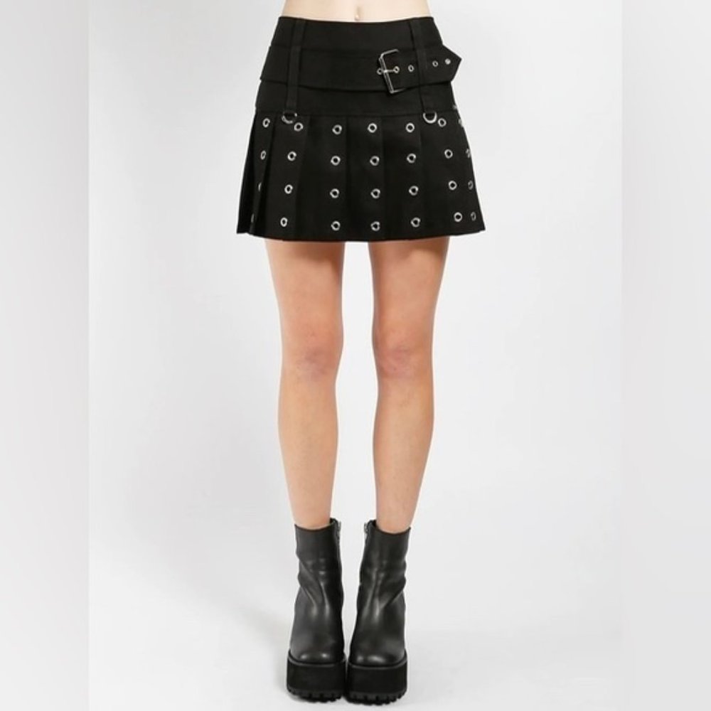 Tripp NYC Super Rocker Skirt Pleated Silver Grommet Hardware Black Size Small ☠️